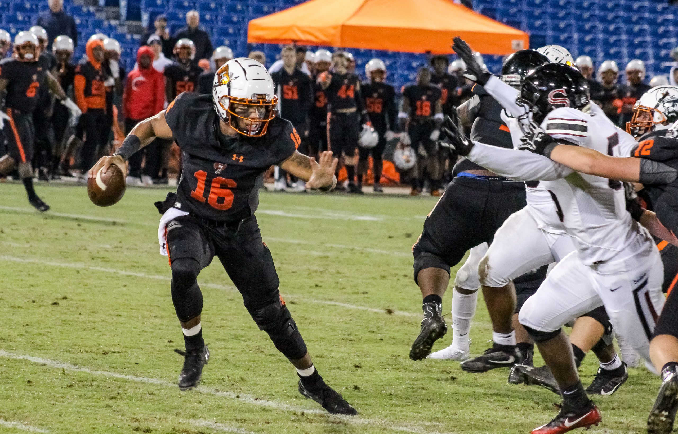 Hoover advances to 7A quarterfinals with win over Sparkman